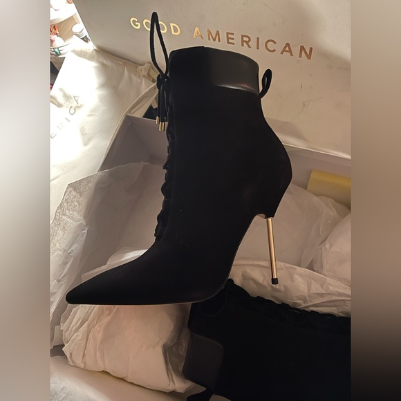 Good American Scandal Lace Up Stilleto Booties Stone BNWB Womens Size 9 Blk/Gold - Picture 4 of 16